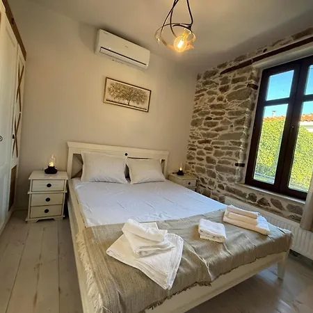 White Stone By Bookvillaeu *