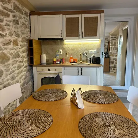 White Stone By Bookvillaeu