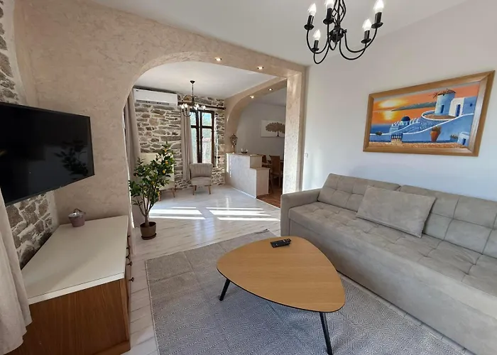 White Stone By Bookvillaeu Apartament *