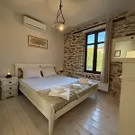 White Stone By Bookvillaeu Nikiti (Sithonia)