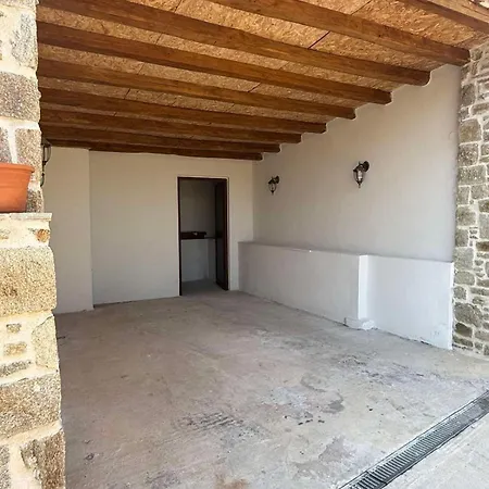Apartment White Stone By Bookvillaeu Nikiti (Sithonia)