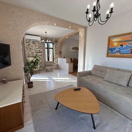 White Stone By Bookvillaeu Apartamento *