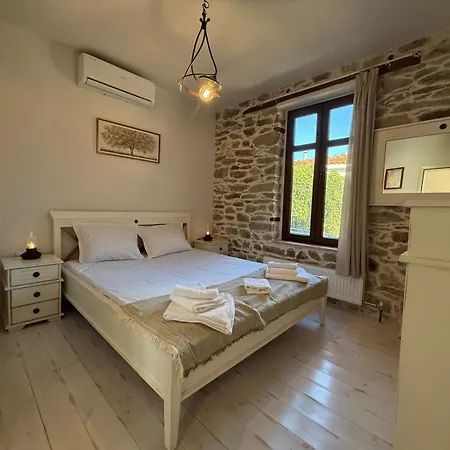 White Stone By Bookvillaeu Nikiti (Sithonia)