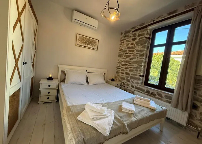 White Stone By Bookvillaeu *