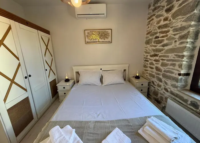 White Stone By Bookvillaeu 尼基季